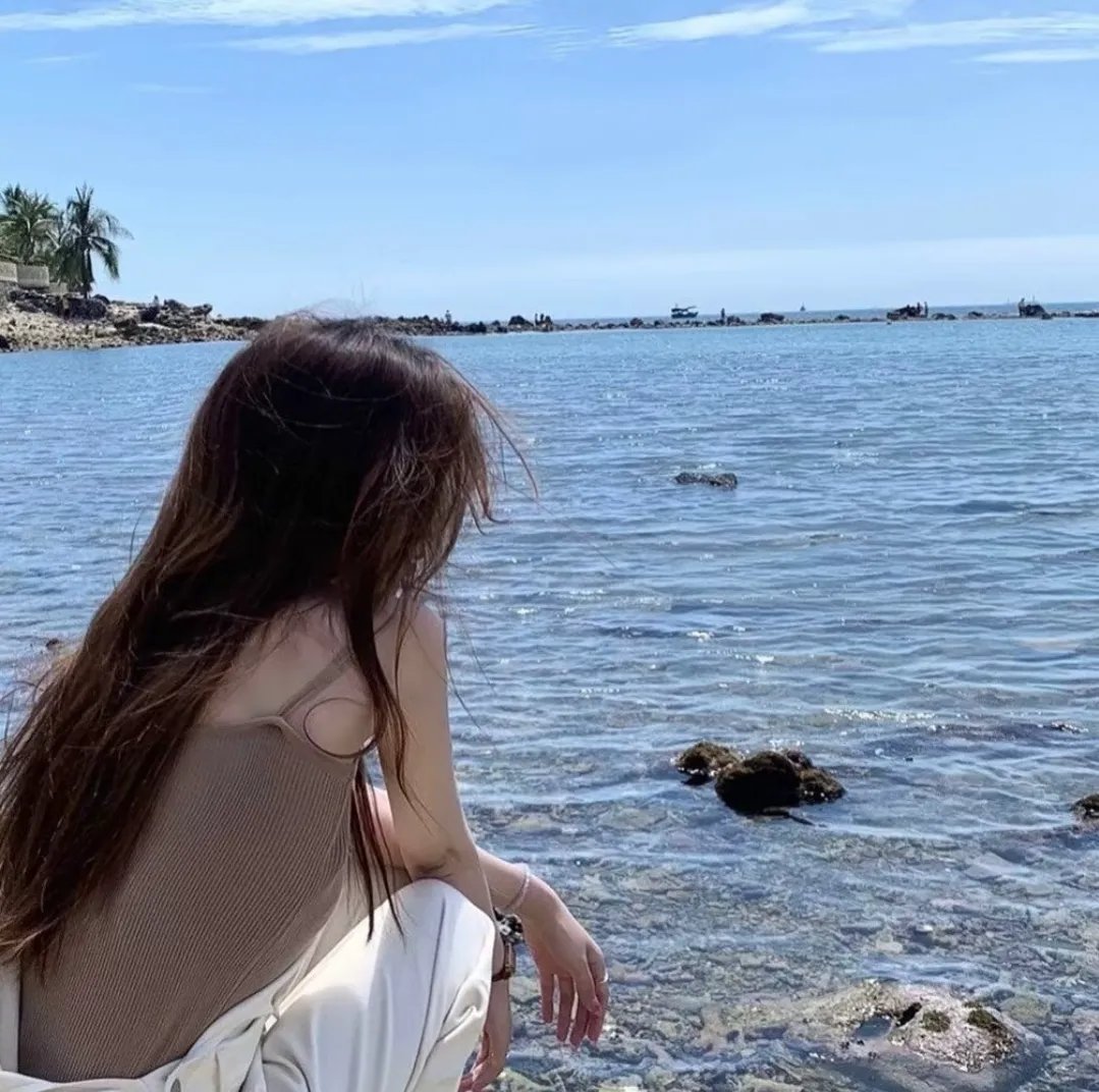 小姐嬉春